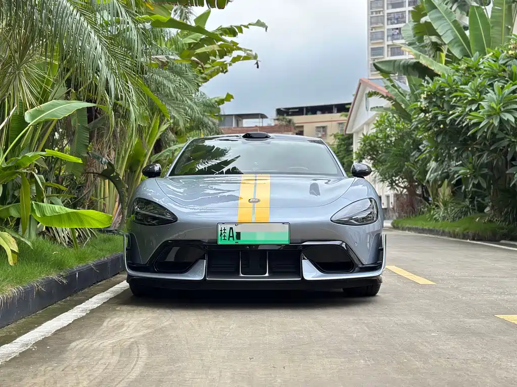 Xiaomi SU7 Ultra 2025