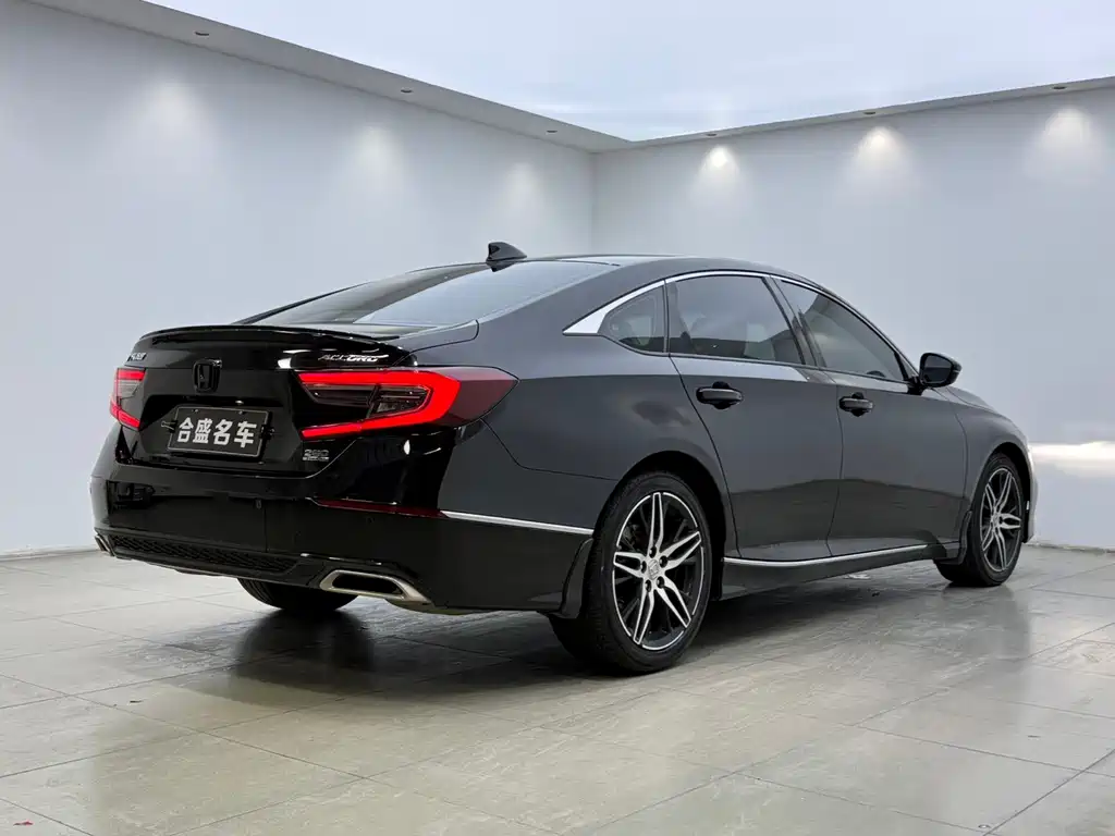 Honda Accord 2022 — фото 16