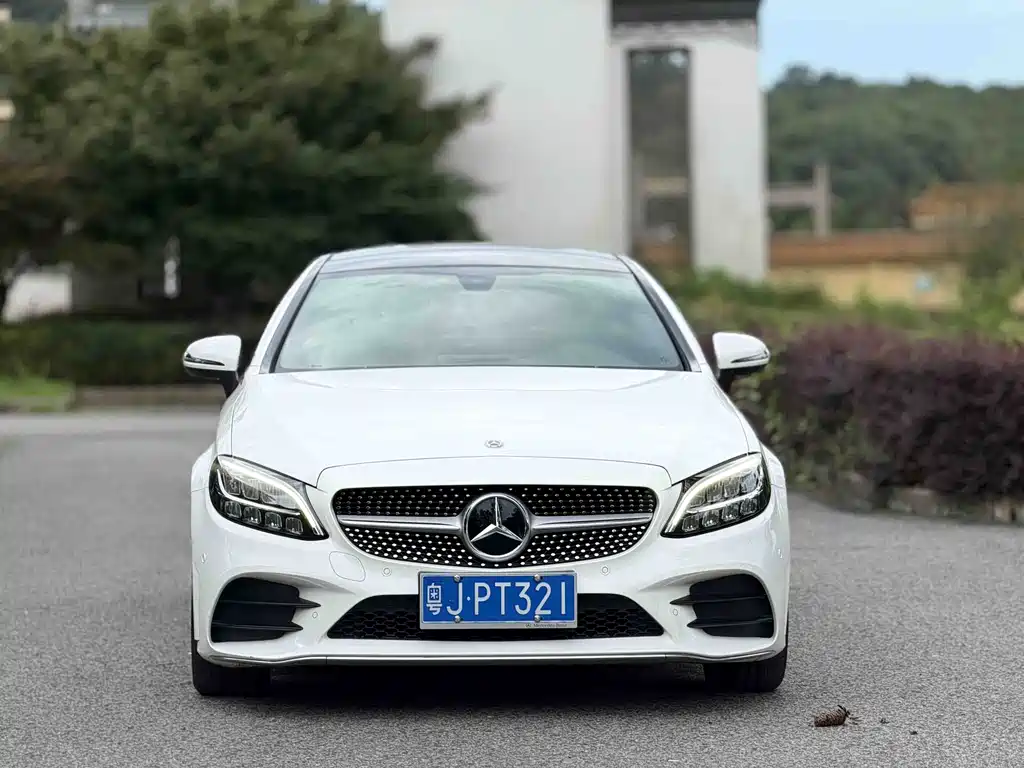 Mercedes-Benz C-Class 2020
