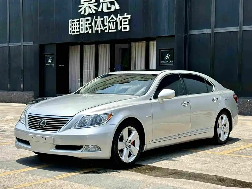 Lexus LS 2009
