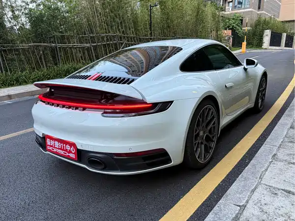 Porsche 911 2020