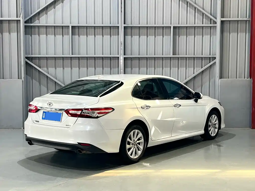 Toyota Camry 2021
