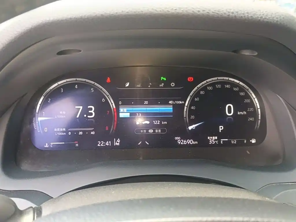 Toyota Camry 2022 — фото 12