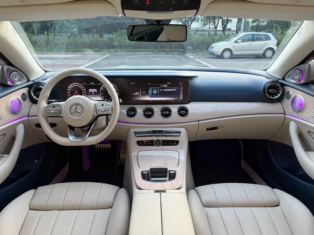 Mercedes-Benz E-Class 2021 — фото 17