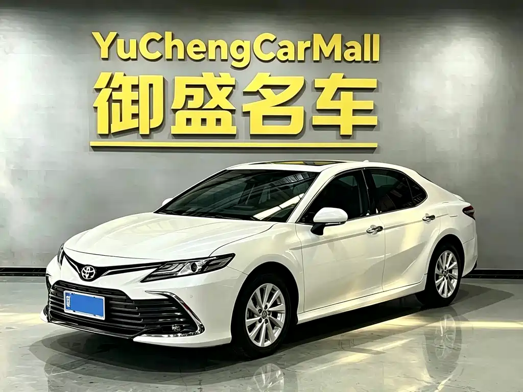 Toyota Camry 2021