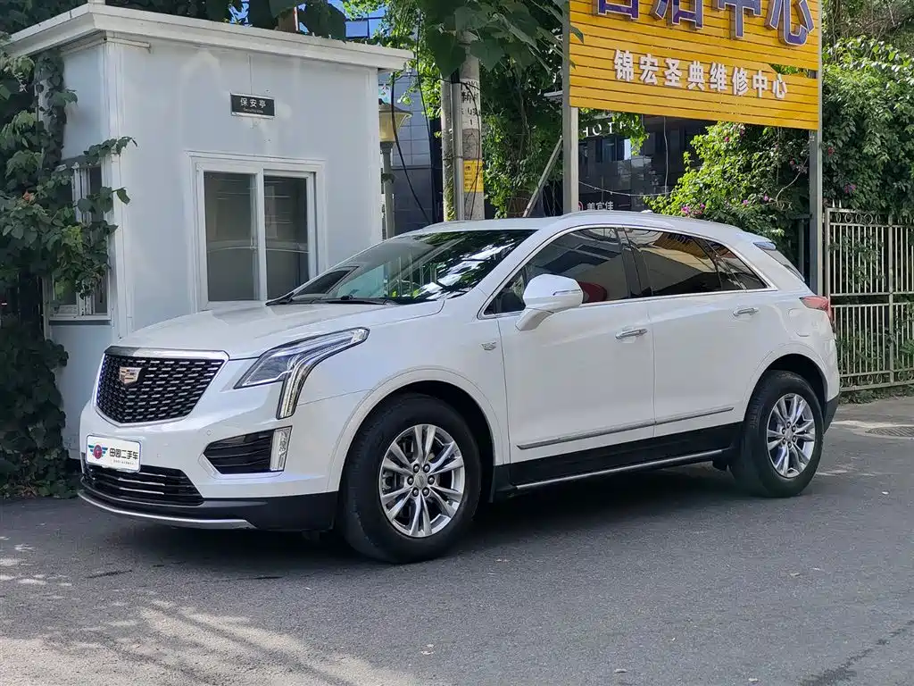 Cadillac XT5 2022 — фото 1