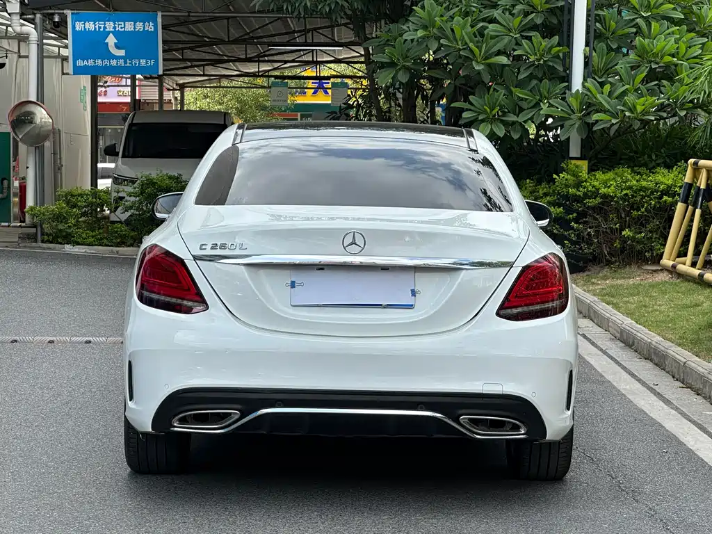 Mercedes-Benz C-Class 2019 — фото 19
