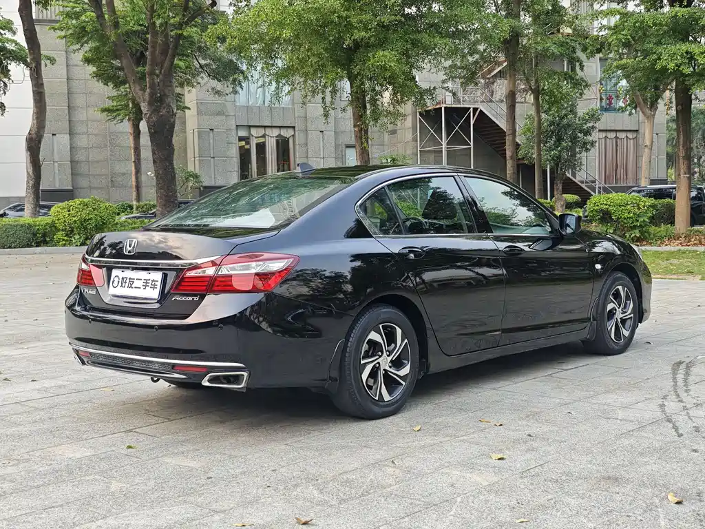 Honda Accord 2018 — фото 5