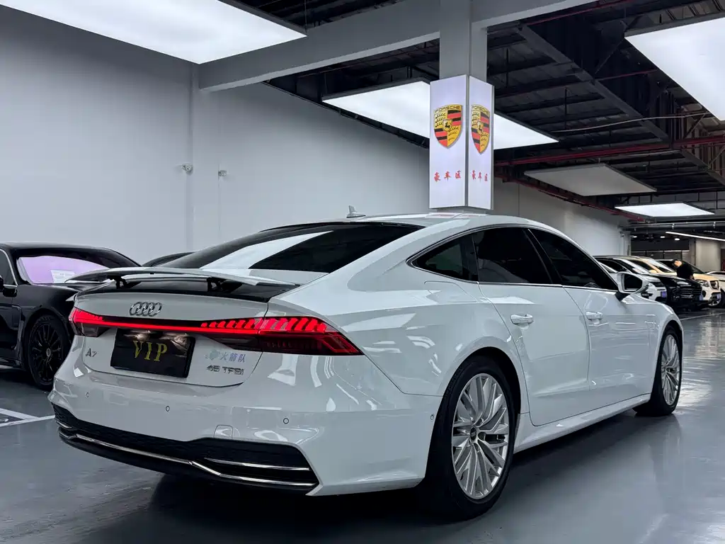 Audi A7 2021 — фото 19