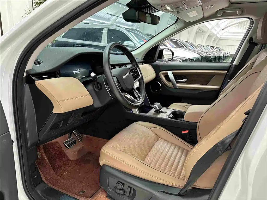 Land Rover Discovery Sport 2025