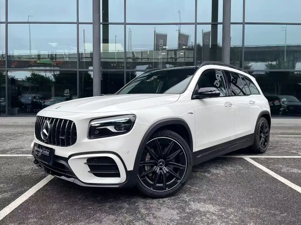 Mercedes-Benz GLB AMG 2025 — фото 1