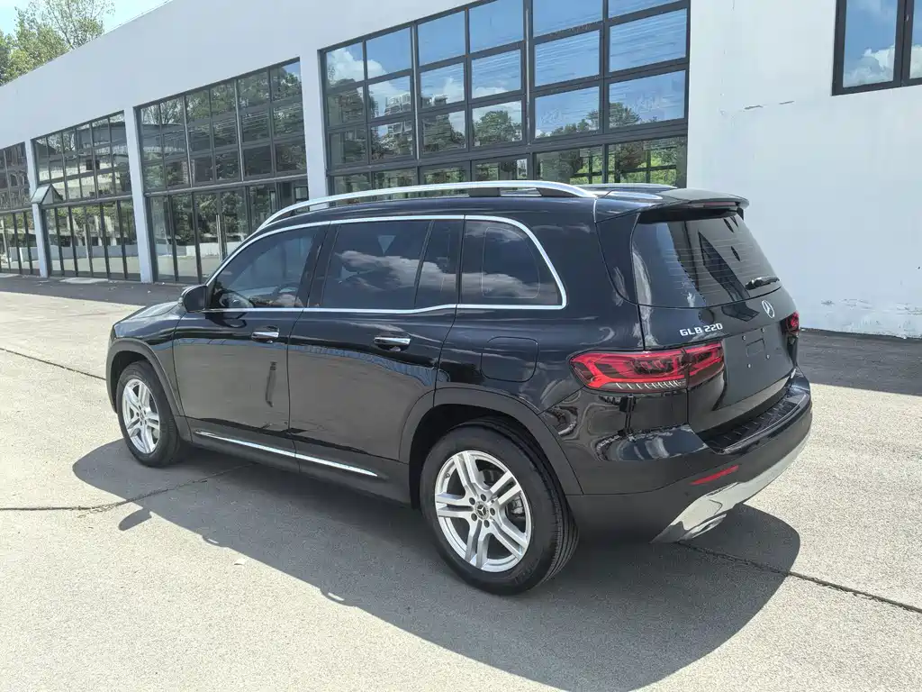 Mercedes-Benz GLB 2023 — фото 12