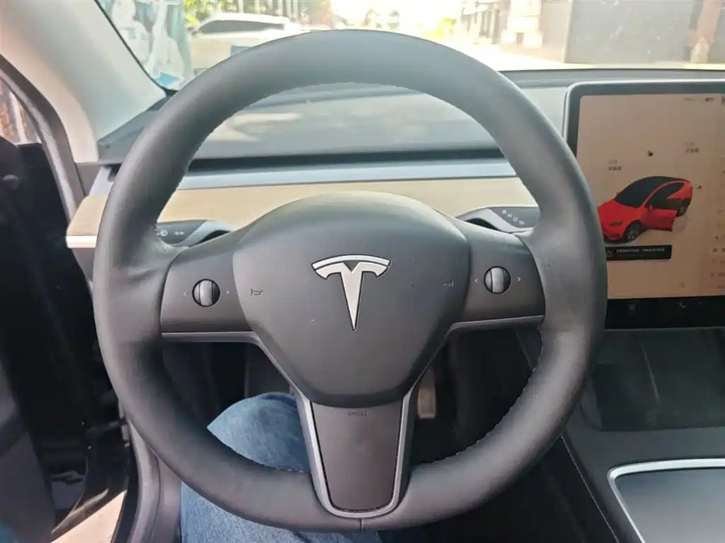 Tesla Model Y 2022 — фото 11