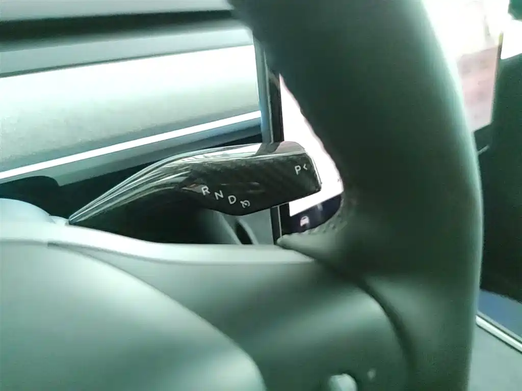 Tesla Model Y 2023 — фото 14