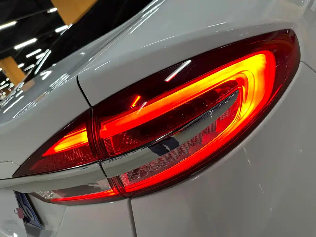 Ford Mondeo 2017 — фото 14