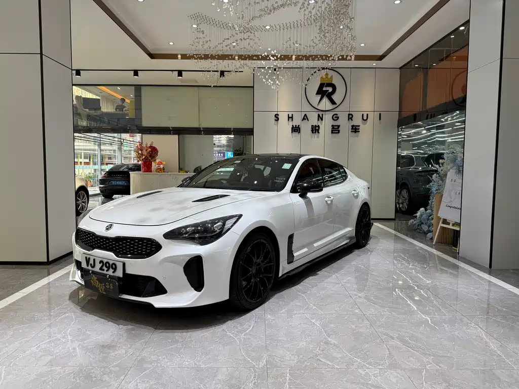 Kia Stinger 2018 — фото 1