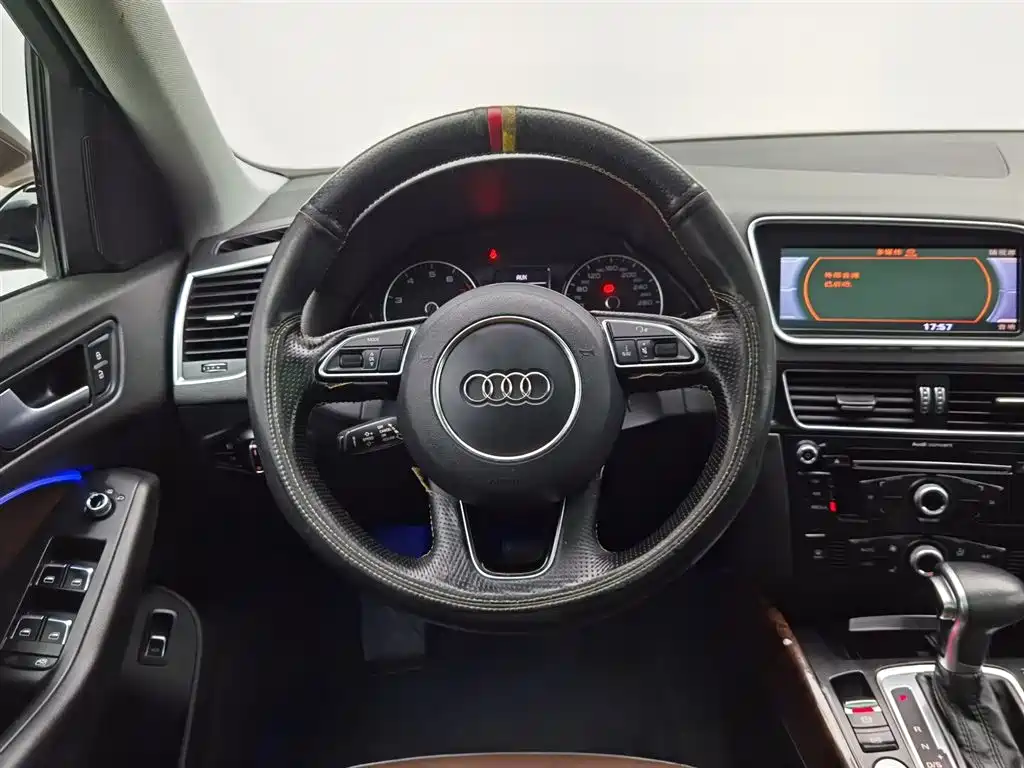 Audi Q5 2017 — фото 11
