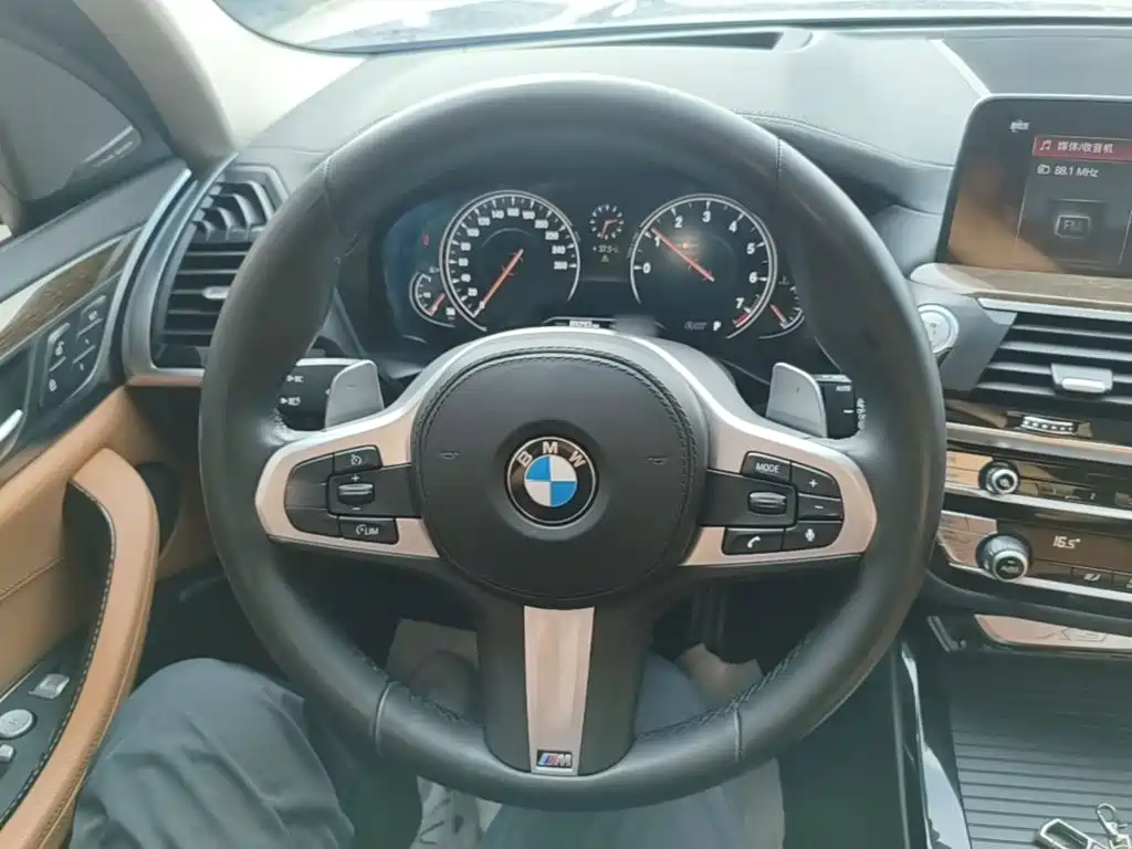BMW X3 2018 — фото 11