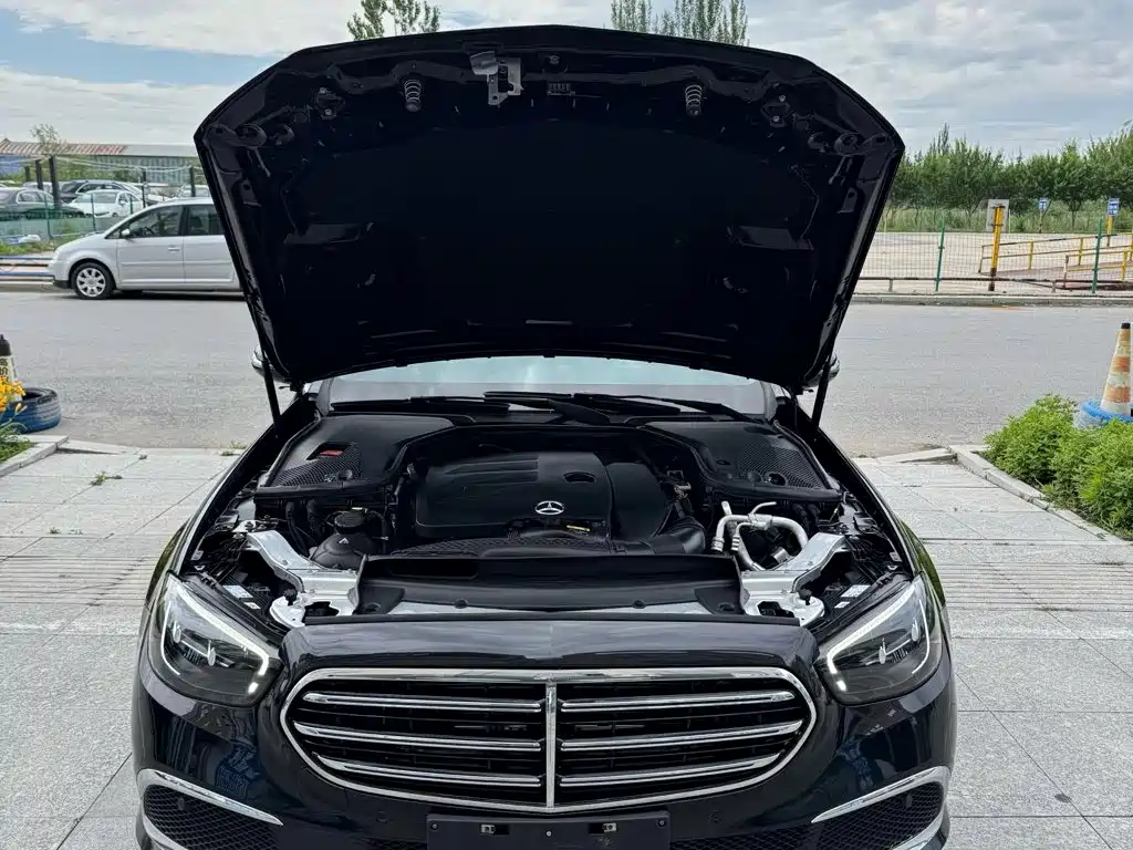 Mercedes-Benz E-Class 2021 — фото 12