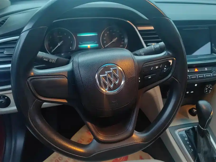 Buick Excelle 2015 — фото 15