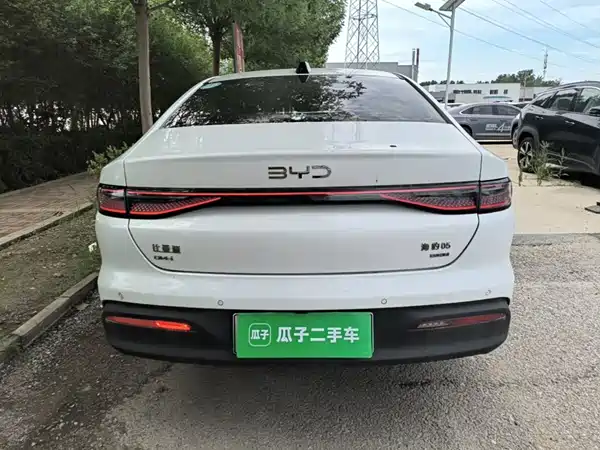 BYD Seal 05 DM-i 2025