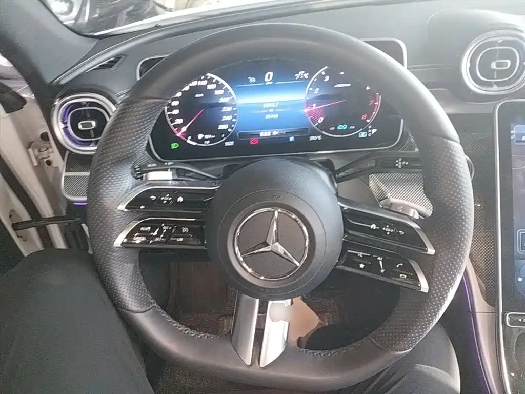 Mercedes-Benz C-Class 2022 — фото 11