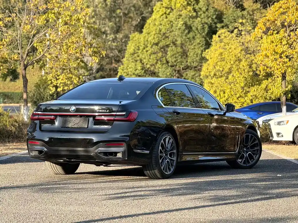 BMW 7 Series 2019 — фото 9