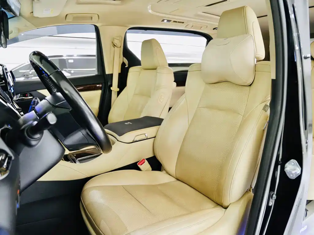 Toyota Alphard 2021 — фото 10
