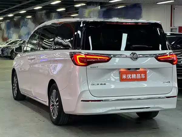 Buick GL8 2023