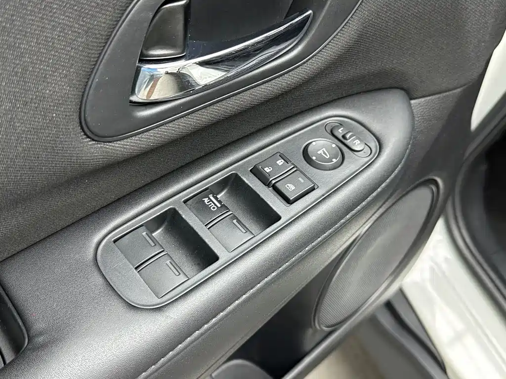 Honda Vezel 2022 — фото 10