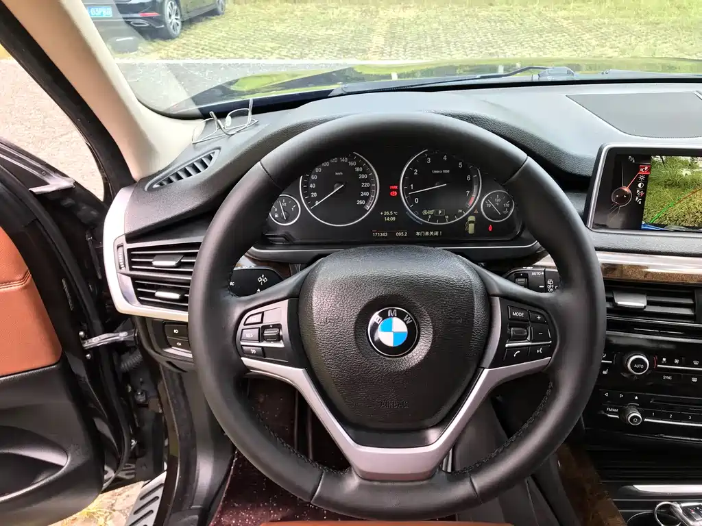 BMW X5 2014 — фото 14