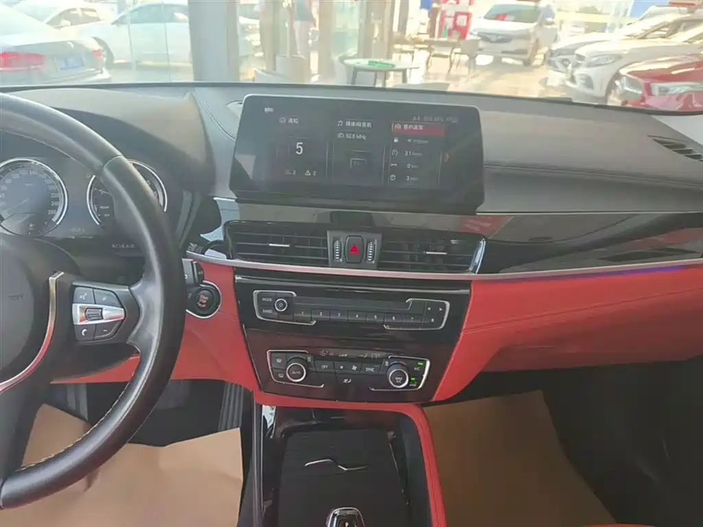 BMW X2 2023 — фото 13