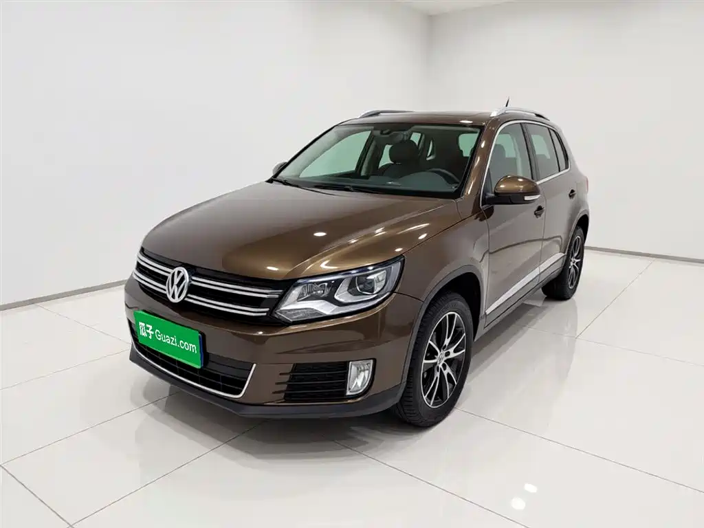 Volkswagen Tiguan 2015 — фото 1