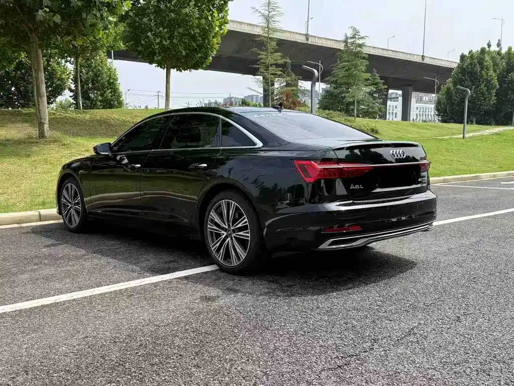 Audi A6L 2023 — фото 8