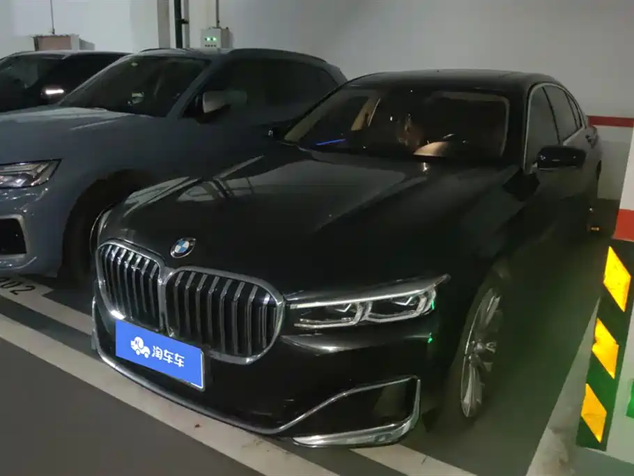BMW 7 Series 2020 — фото 1