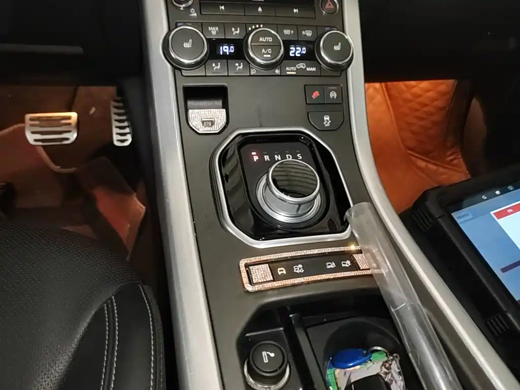 Land Rover Range Rover Evoque 2015 — фото 14