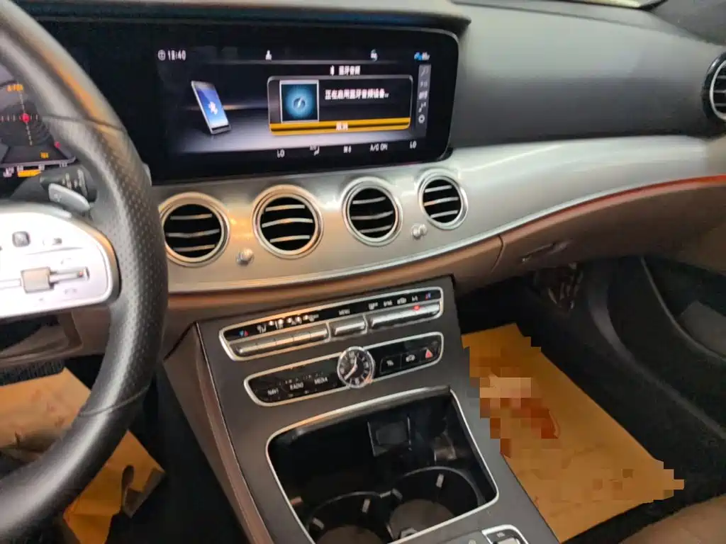 Mercedes-Benz E-Class 2020 — фото 20
