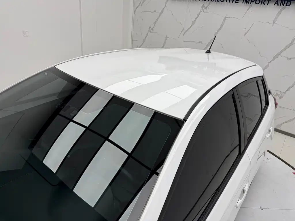 Toyota Yaris L 2022 — фото 7