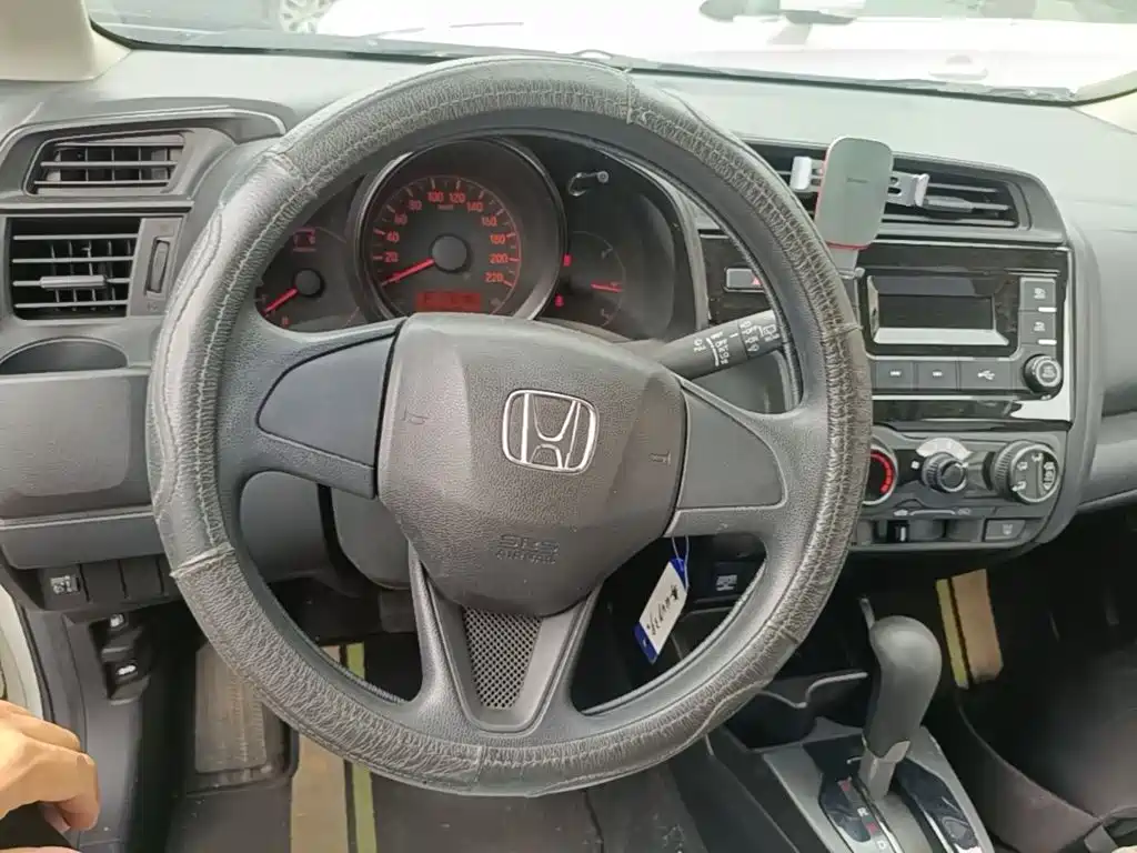Honda Fit 2018 — фото 11