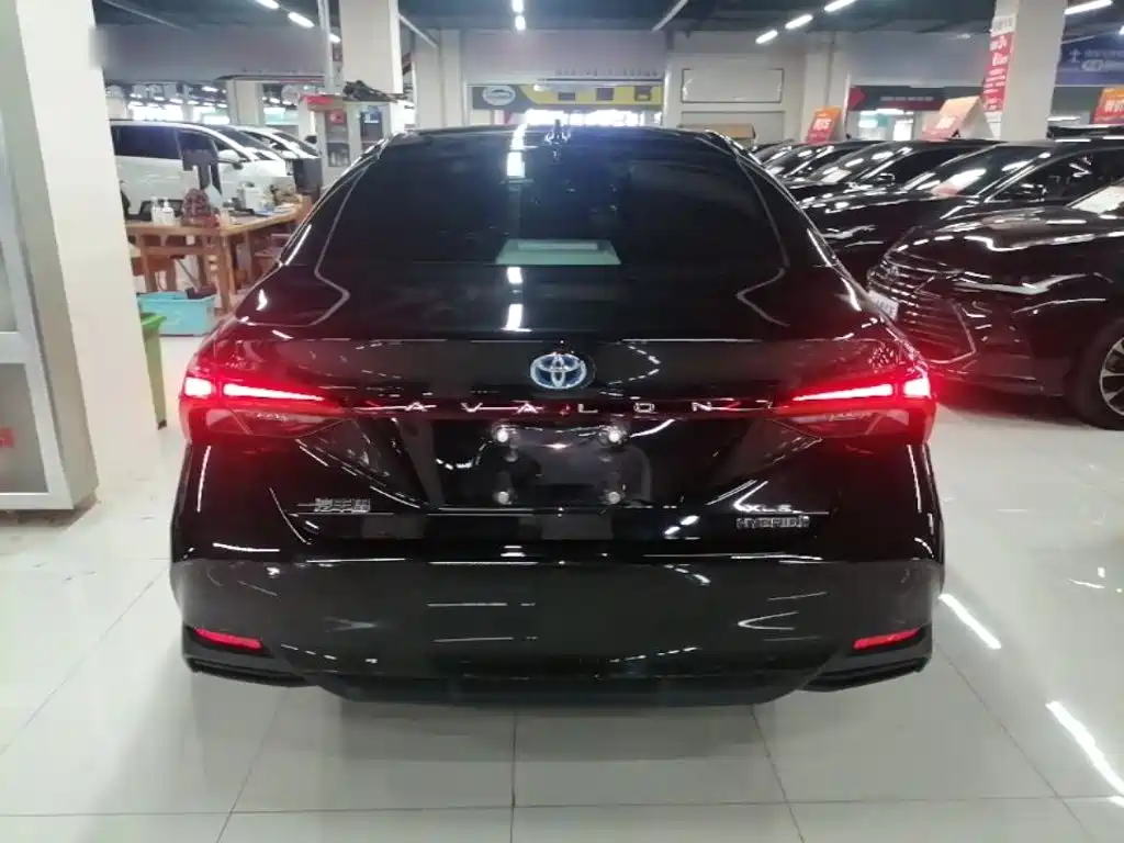 Toyota Avalon 2023