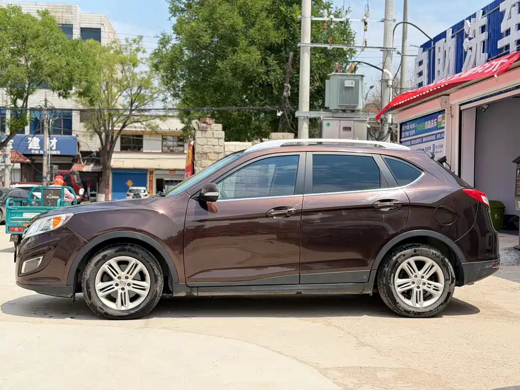 GAC Motor Trumpchi GS5 2014 — фото 4
