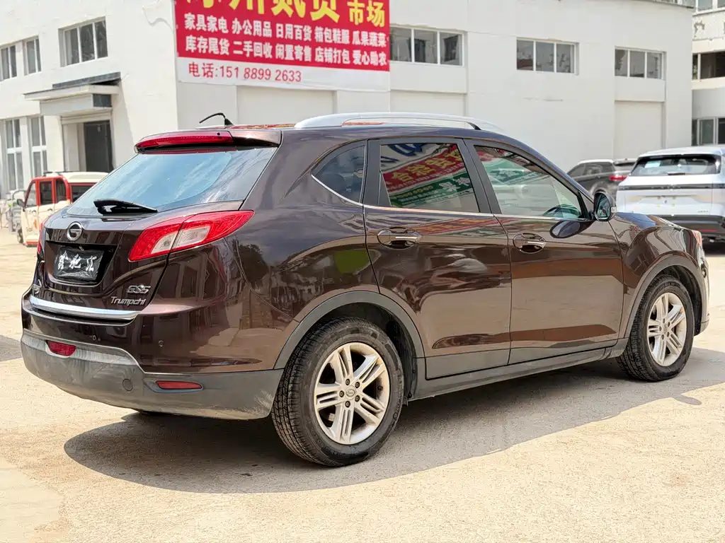 GAC Motor Trumpchi GS5 2014 — фото 7