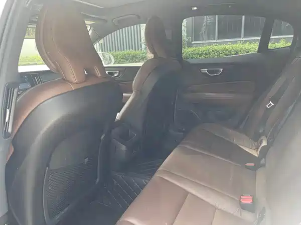 Volvo S60 2024
