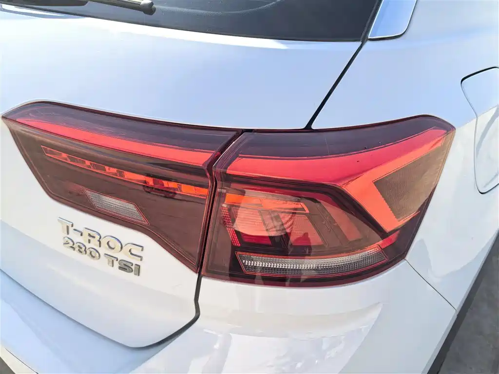 Volkswagen T-Roc 2019 — фото 11