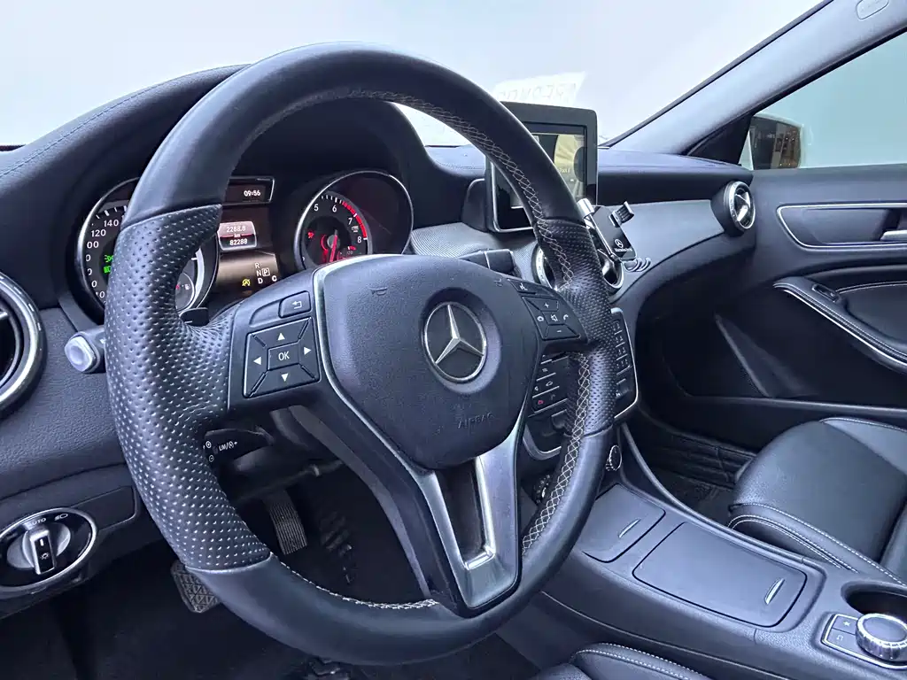 Mercedes-Benz GLA 2016 — фото 8