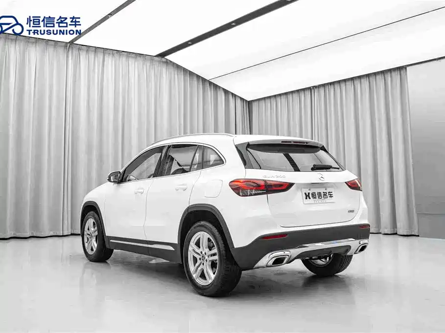 Mercedes-Benz GLA 2023