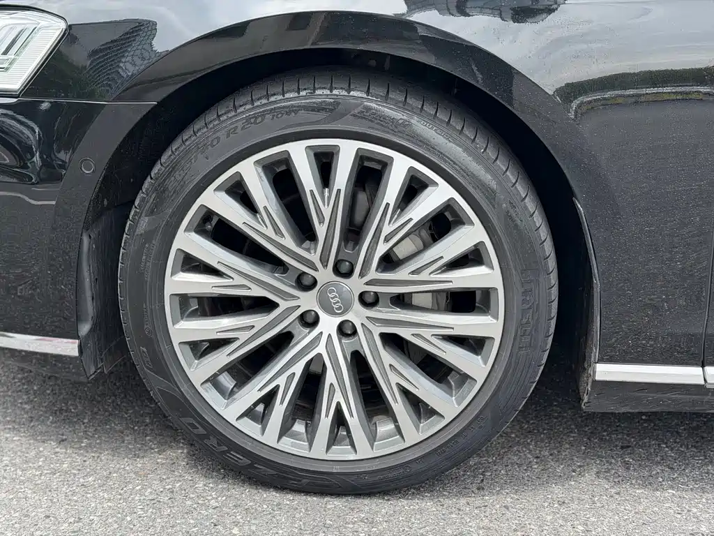 Audi A8 2020 — фото 4