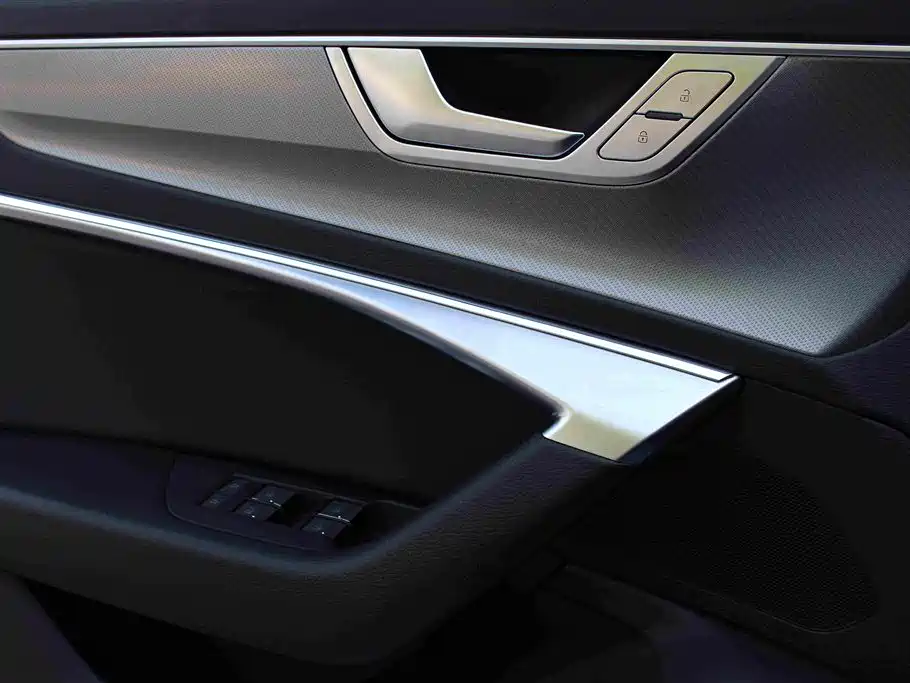 Audi A6L 2023 — фото 8