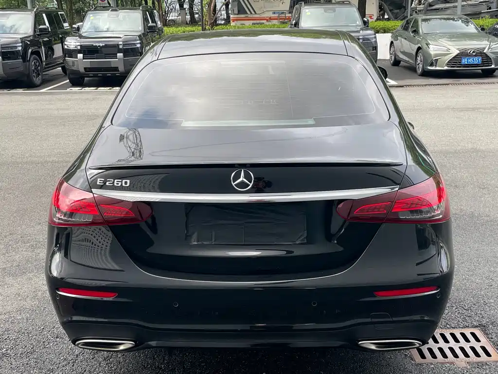 Mercedes-Benz E-Class 2022 — фото 21