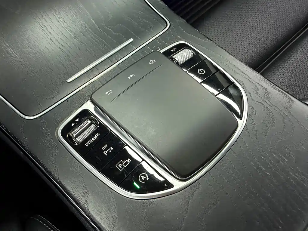 Mercedes-Benz C-Class 2020 — фото 17